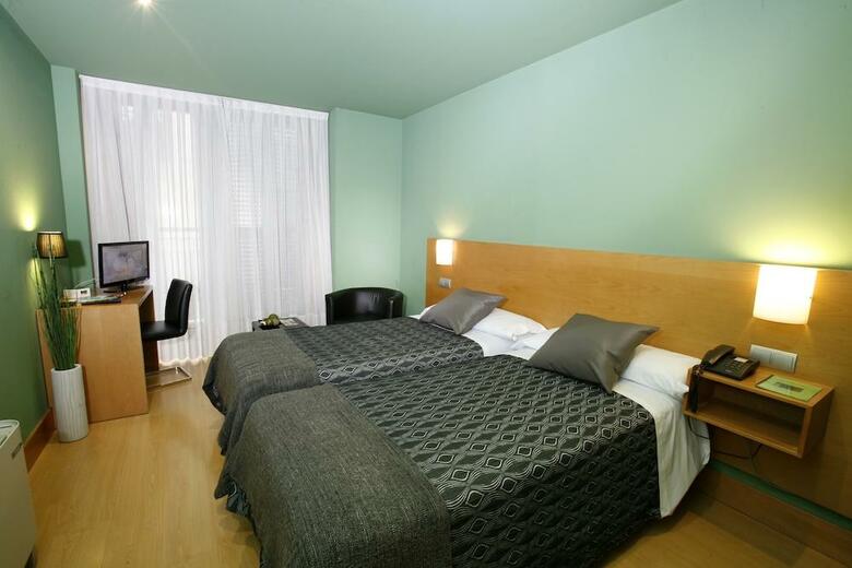 Hotel Bilbao Jardines