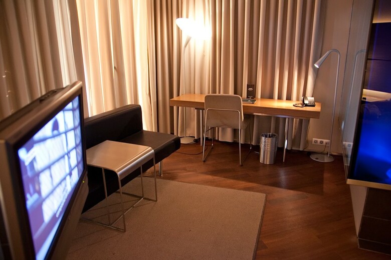 B-hotel