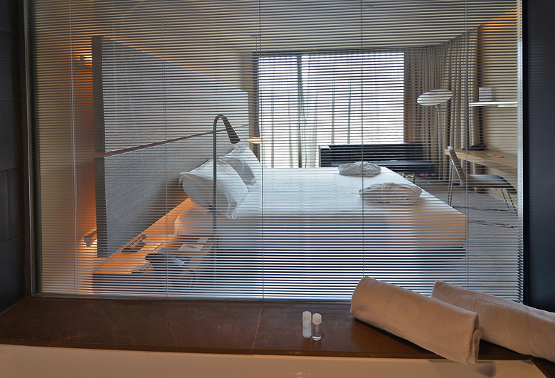 B-hotel