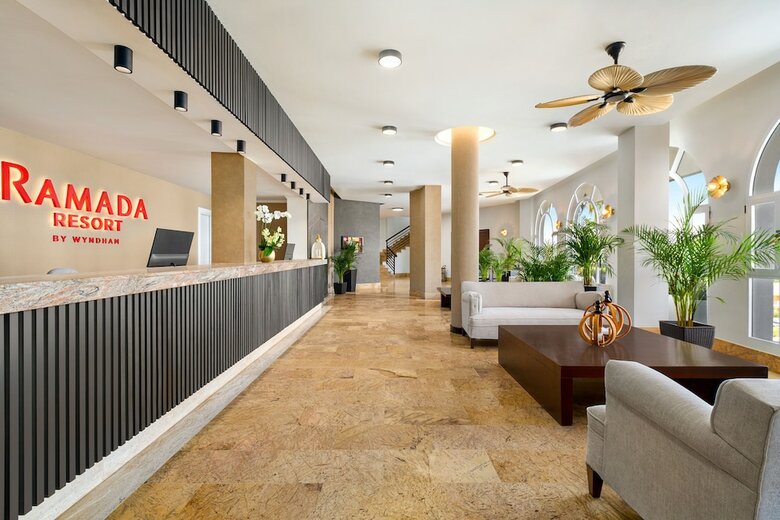 Hotel Ramada Resort By Wyndham Puerto de Mazarron