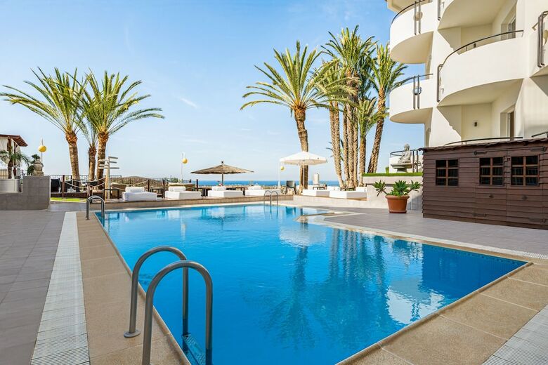 Hotel Ramada Resort By Wyndham Puerto de Mazarron