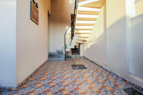 Apartamentos Elegant 2bhk Abode Near Sahastradhara Road