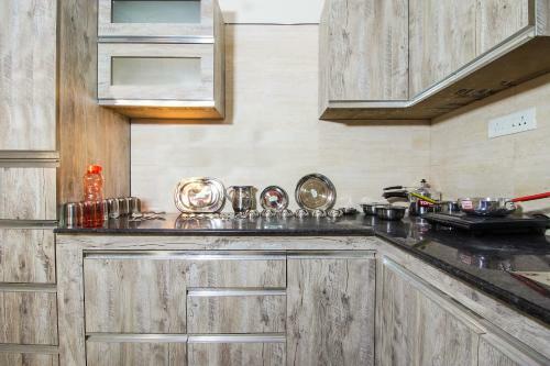 Apartamentos Elegant 2bhk Abode Near Sahastradhara Road