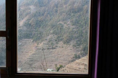 Hostal The Dhanolti Groove Garden