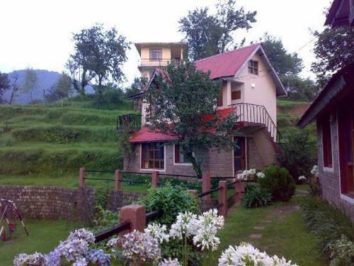 Hotel Resort Near Sunset View Point In Dharamshala