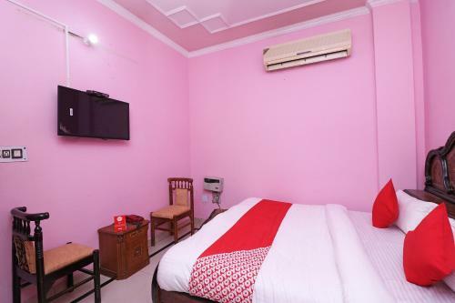 Oyo 26906 Hotel Tarang
