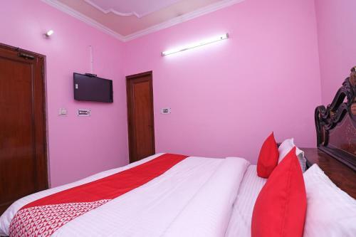 Oyo 26906 Hotel Tarang