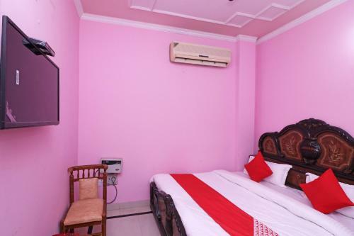 Oyo 26906 Hotel Tarang