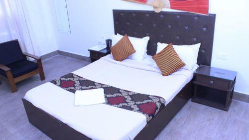 Hotel Zero To One Stay - Silk Route Residence
