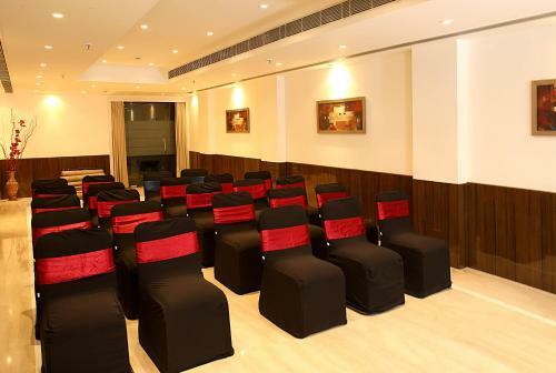 Hotel Ahuja Residency Vista Woods