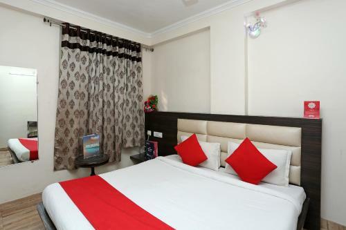 Oyo 12682 Hotel Relax Inn