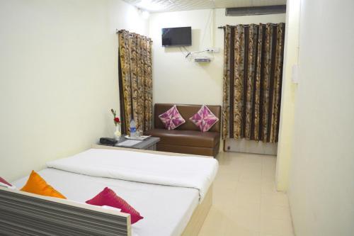 Bed & Breakfast Hotel Dhingra Residency