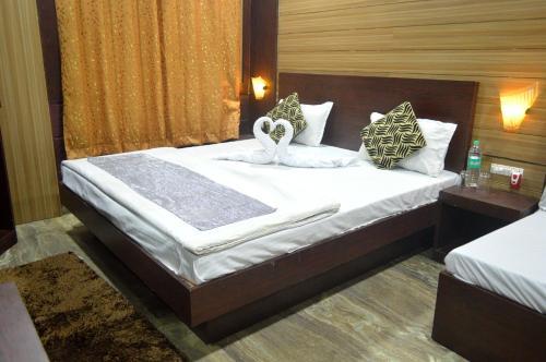 Bed & Breakfast Hotel Dhingra Residency