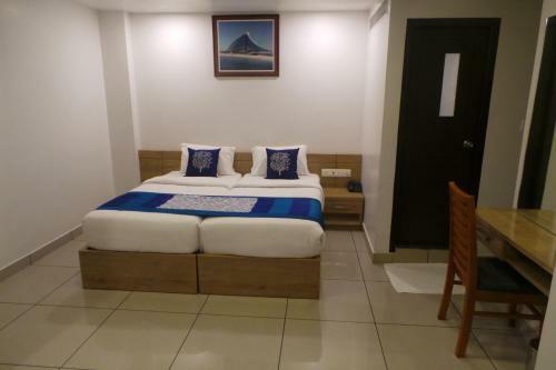 Hotel Saas Residency