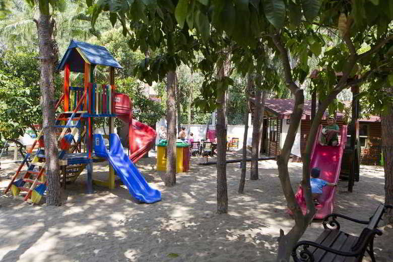 Larissa Akman Park Hotel