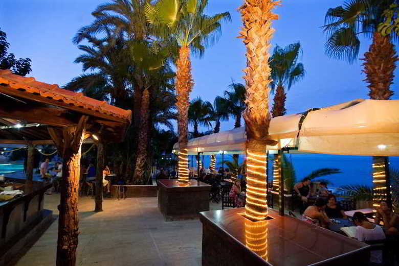 Larissa Akman Park Hotel