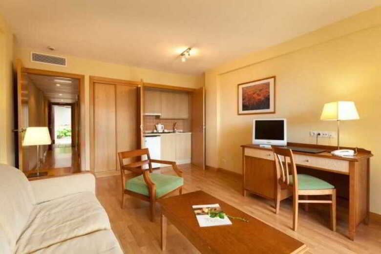 Paradise Park Fun Lifestyle Hotel
