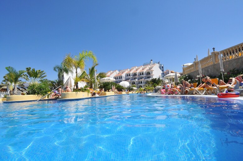 Paradise Park Fun Lifestyle Hotel