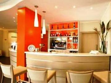 Hotel Express By Holiday Inn