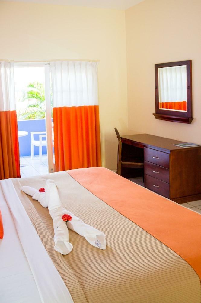 Bay Gardens Hotel