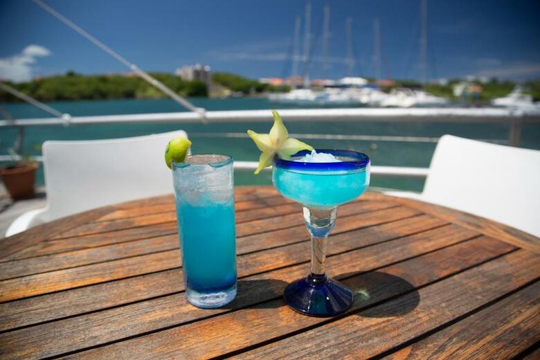Hotel True Blue Bay Resort