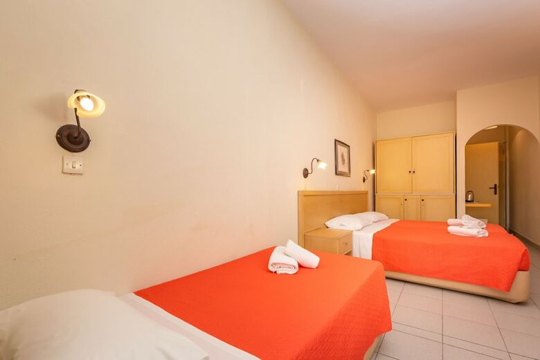 Hotel Omiros