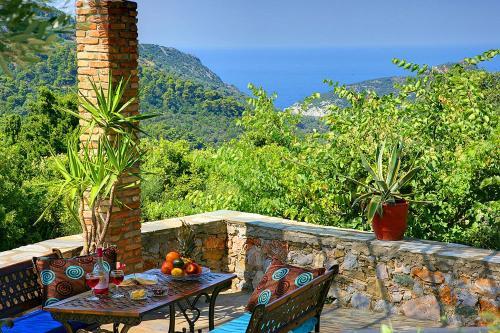 Skopelos Villa Sleeps 2 Pool Air Con Wifi