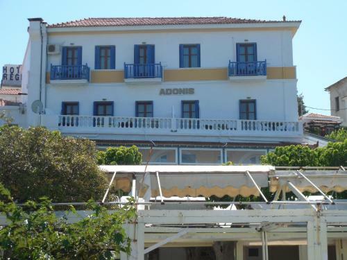 Hostal Adonis Rooms
