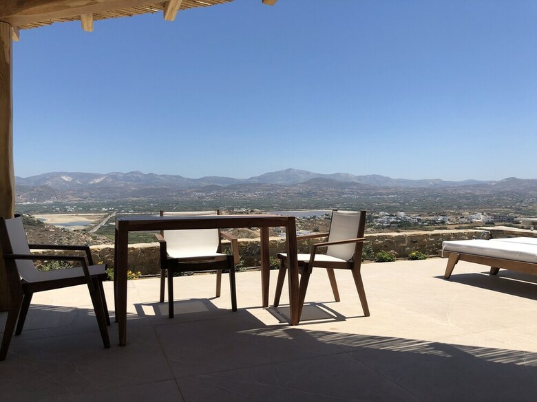 Naxos Rock Villas