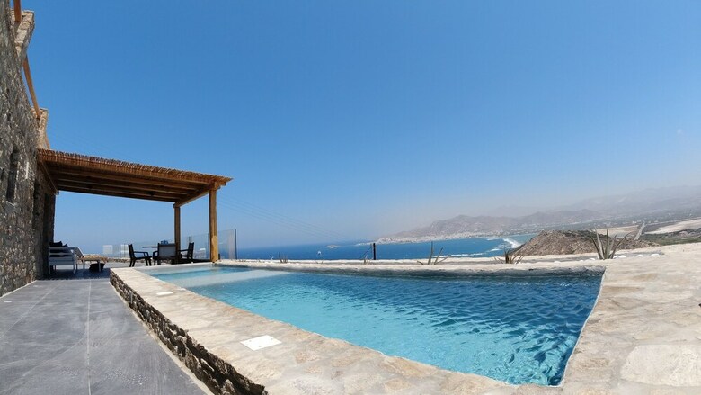 Naxos Rock Villas