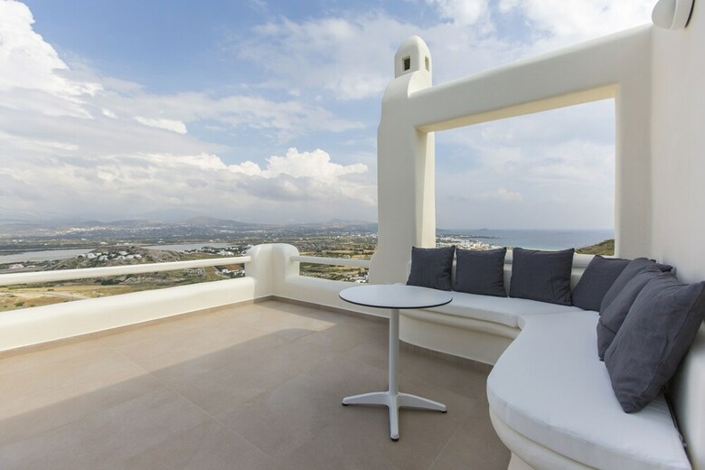 Naxos Rock Villas