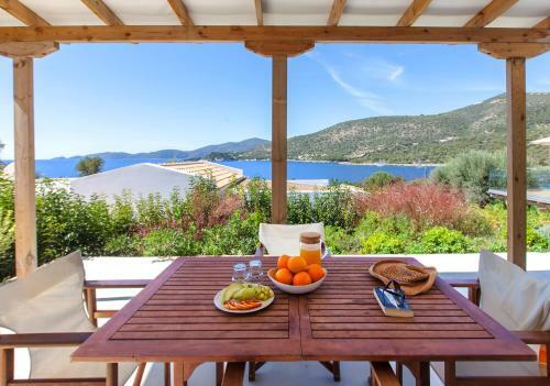 Villa Alma Lefkada- Sea Front Villa