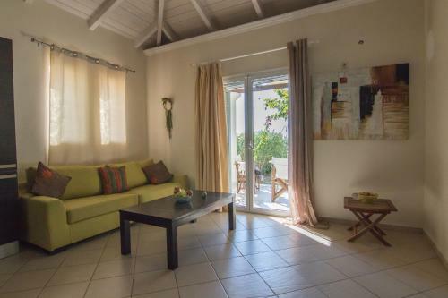 Aktes Villas