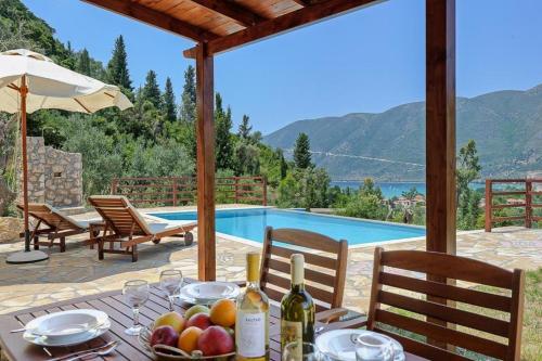 Vasiliki Villa Sleeps 2 Pool Air Con Wifi