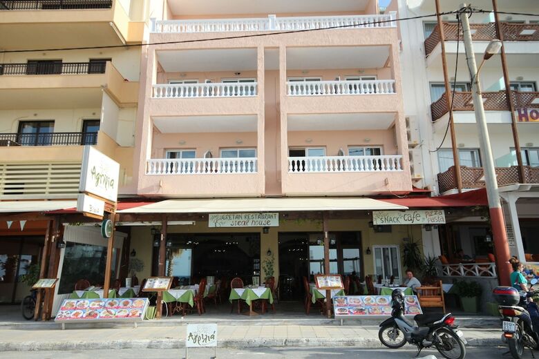 Aparthotel Birais Beach Studios