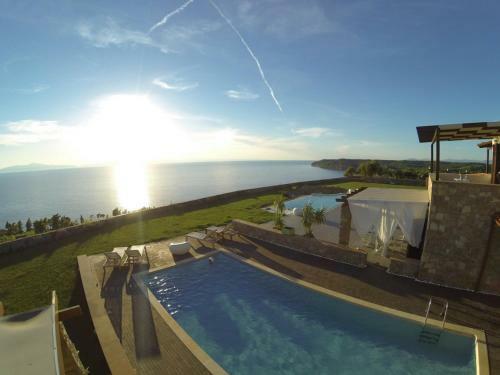 Luxurious Villa In Elani