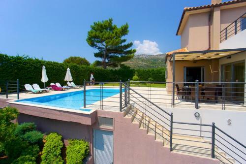 Skala Villa Sleeps 6 Pool Wifi