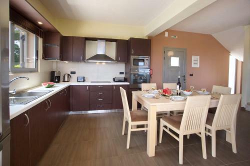 Skala Villa Sleeps 6 Pool Wifi