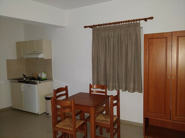 Hotel Sifis Studios