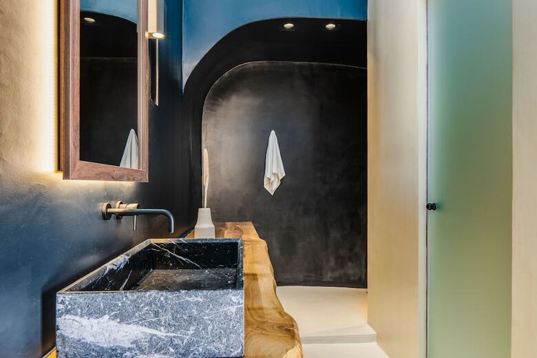 Hotel Pyrgos 1870, A Restored Winery