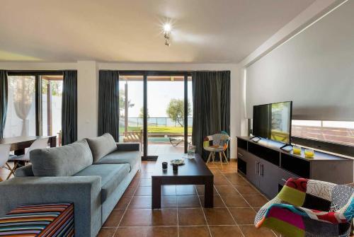 Nea Moudania Villa Sleeps 6 Air Con Wifi