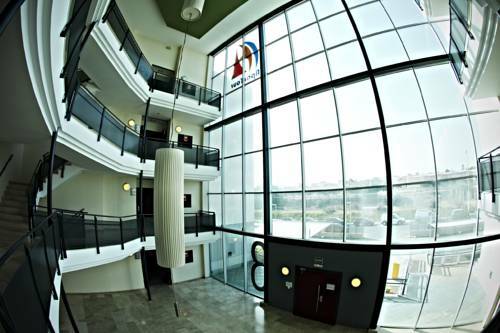 Vertice Apartamentos Sevilla Aljarafe