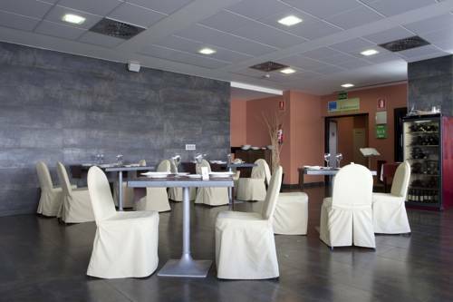 Vertice Apartamentos Sevilla Aljarafe