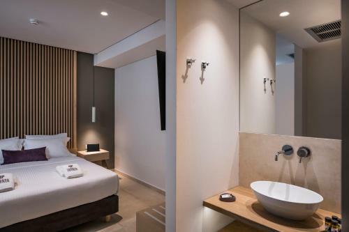 Trianon Luxury Apartments & Suites