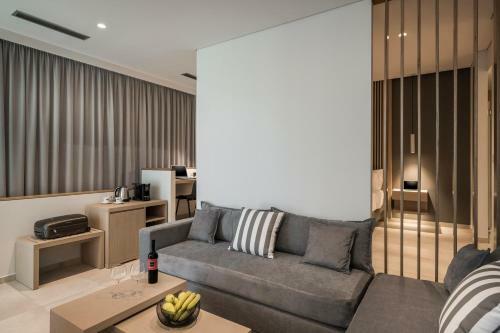 Trianon Luxury Apartments & Suites