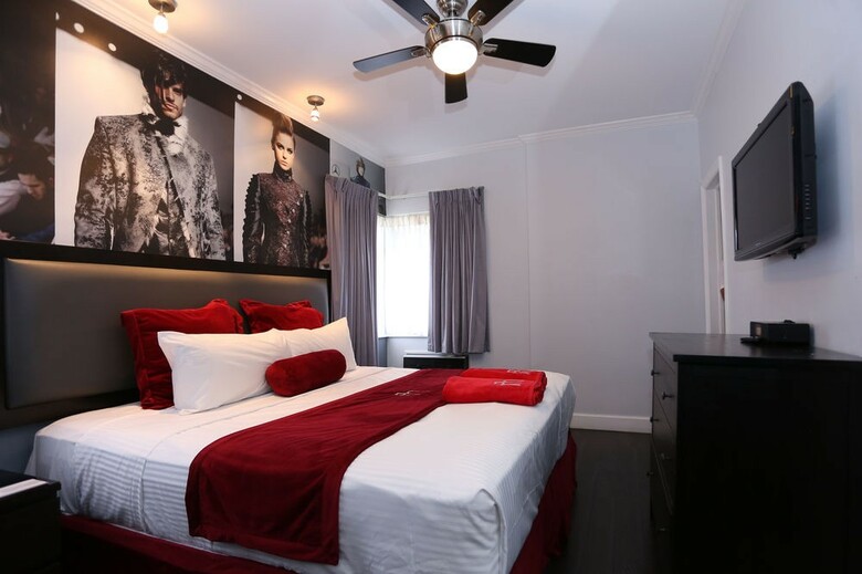 Hotel The Cove By Renzzi