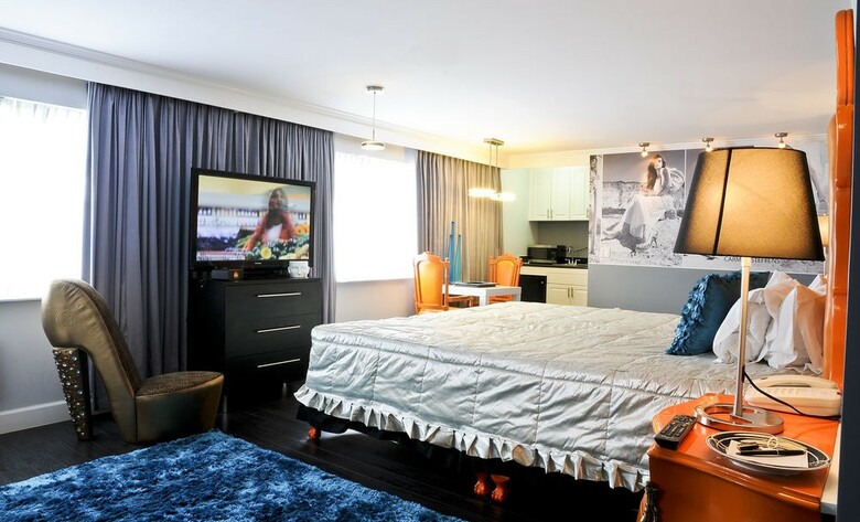 Hotel The Cove By Renzzi