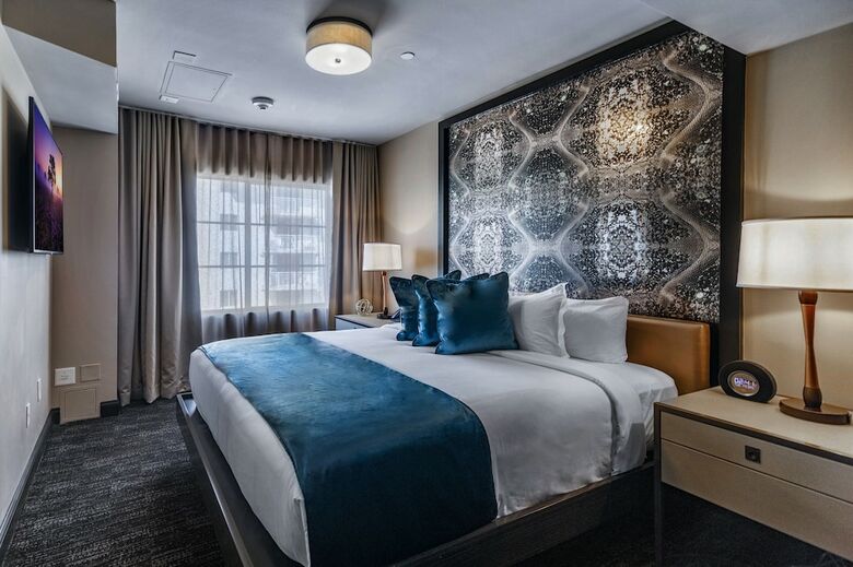 Venezia Hotel Miami