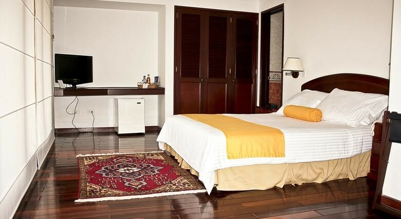 Hotel Emaus Bogot�