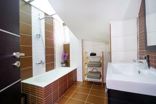 Villa Geas House